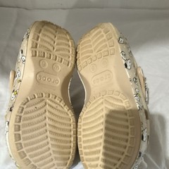 Crocs Classic Clog Peanuts Snoopy Woodstock Beige Kids US 6 Slip-On