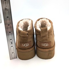 UGG Classic Ultra Mini Platform Boots Round Toe Kids‘ Chestnut Size US1 EU32.5