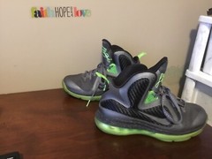 Lebron 9 GS Dunkman Electric Grey Dark Neon Green 472664-003 Youth 6.5 (CON71)