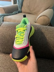 kids under armour gs sc 3zero iv size 4.5Y (3023918 102) no box