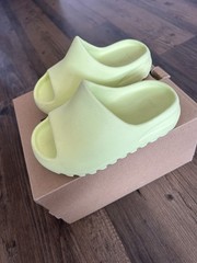 Yeezy slides yellow size 10k toddler kids shoes 10c