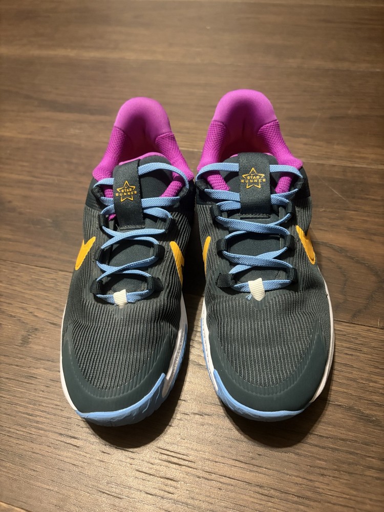 Nike Star Runner 4 Kids Sneakers – Anthracite/Laser Orange/Fuchsia