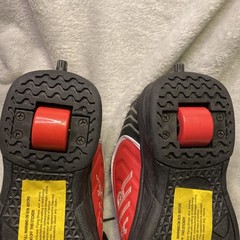 Air Wave Size 4 Wheel Roller Shoes, Black and Red, New In Box