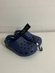 coXist Gator Slip-On Clogs Classic Clog Youth Navy Blue Size 13 MSRP $55
