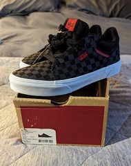 NEW in Box VANS Seldan Black Checker Low Top Sneaker Lace Up Tie Youth Size 4.5