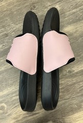 Under Armour Black & Pink Ignite Select Slides for Kids – Size 13K.