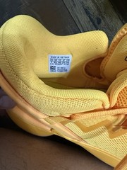 Size 7 (GS) – adidas D.O.N. Issue #2 x Crayola Low Solar Gold-Pre owned.