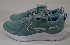 Nike Cosmic Runner (GS) Color: Mint/Tan Size 6.5Y (New)