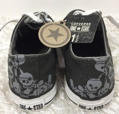 Converse Sneakers Size 1.5 Youth Unisex One Star Gray Skull and Cross Bones NEW
