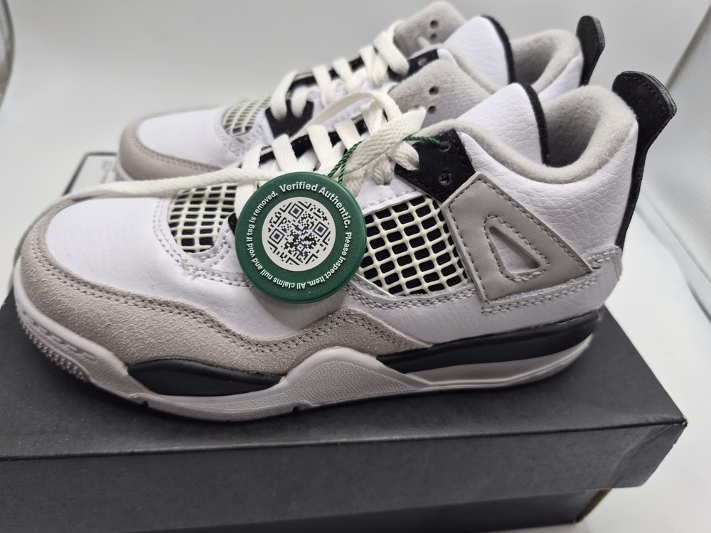 Jordan Air Jordan 4 Retro (PS) Military Black Leather Sneaker 12.5C BQ7669-111