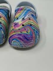 Crocs Classic Faux Fur Lined Clogs White Multicolored Pastel Swirl Youth C13