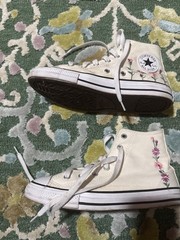 Kids converse – worn gently