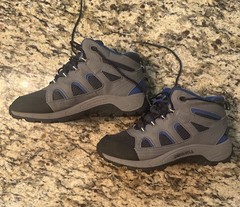 Merrell Oakcreek MK264767 Hiking Boot, Charcoal, Unisex Boy/Girl Size 4