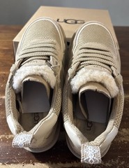UGG KIDS’S SUNGAZER SNEAKER 1177811K (BIG KIDS) SAND SIZE 4 (100% AUTHENTIC) NEW