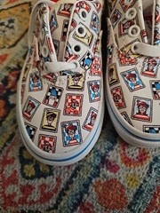 (Where’s Waldo) Postage Vans Era Multi color size 12 kids