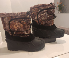 Itasca Kids Size 4 Camo Snow Waterproof Winter Warm Boots