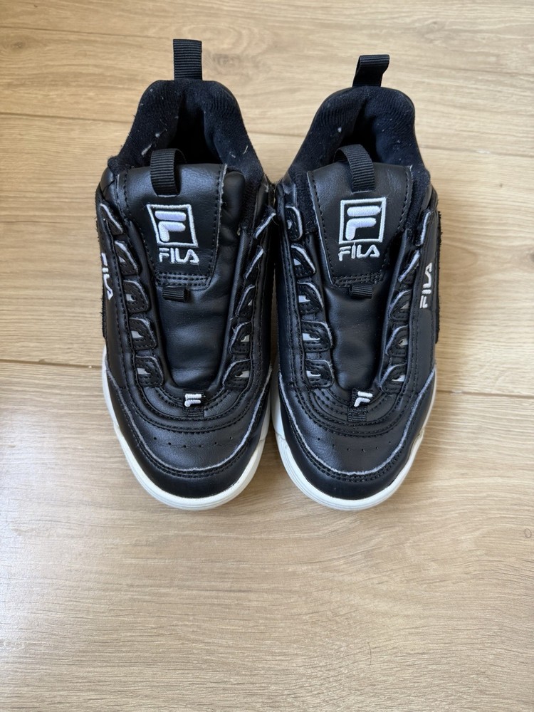 Fila Disruptor II Big Kid Size 2 Sneakers Black White (No Laces)
