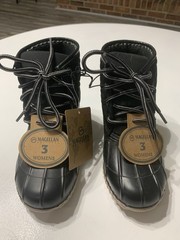 Magellan Outdoor Duck Boot Woman/Big Girl Size 3 New Black Waterproof Insulated