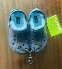 Crocs Winter Clog Lined Slip-On Clog Kids US 10 Navy/Blue Roomy Fit