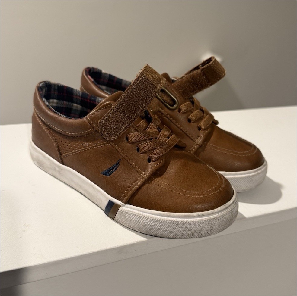 Nautica Unisex Kids Size 6 Low Top Lace-Up Sneakers Brown/White/Blue