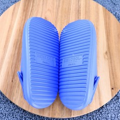 32 Degrees Vibrant Blue Cushion Strap Slide Sandal Light Youth Small Size 11-12