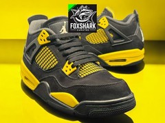 Size 7Y 8.5W 40EU Jordan 4 Retro Thunder 2023 GS Preowned 408452-017