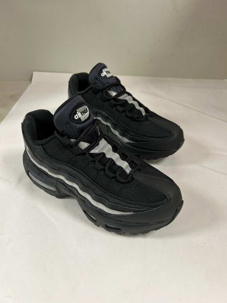 Grad School Nike Air Max 95 Black White Metallic Silver SZ 5.5Y
