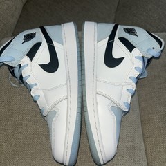 Nike Air Jordan 1 Mid ‚Ice Blue‘ White SE GS 6.5Y WOMEN’S Size 8 DV1337-104