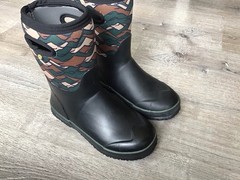 Bogs Neo-Classic Landscape Boots Kids Size 4 Black Camo Waterproof Winter 73236