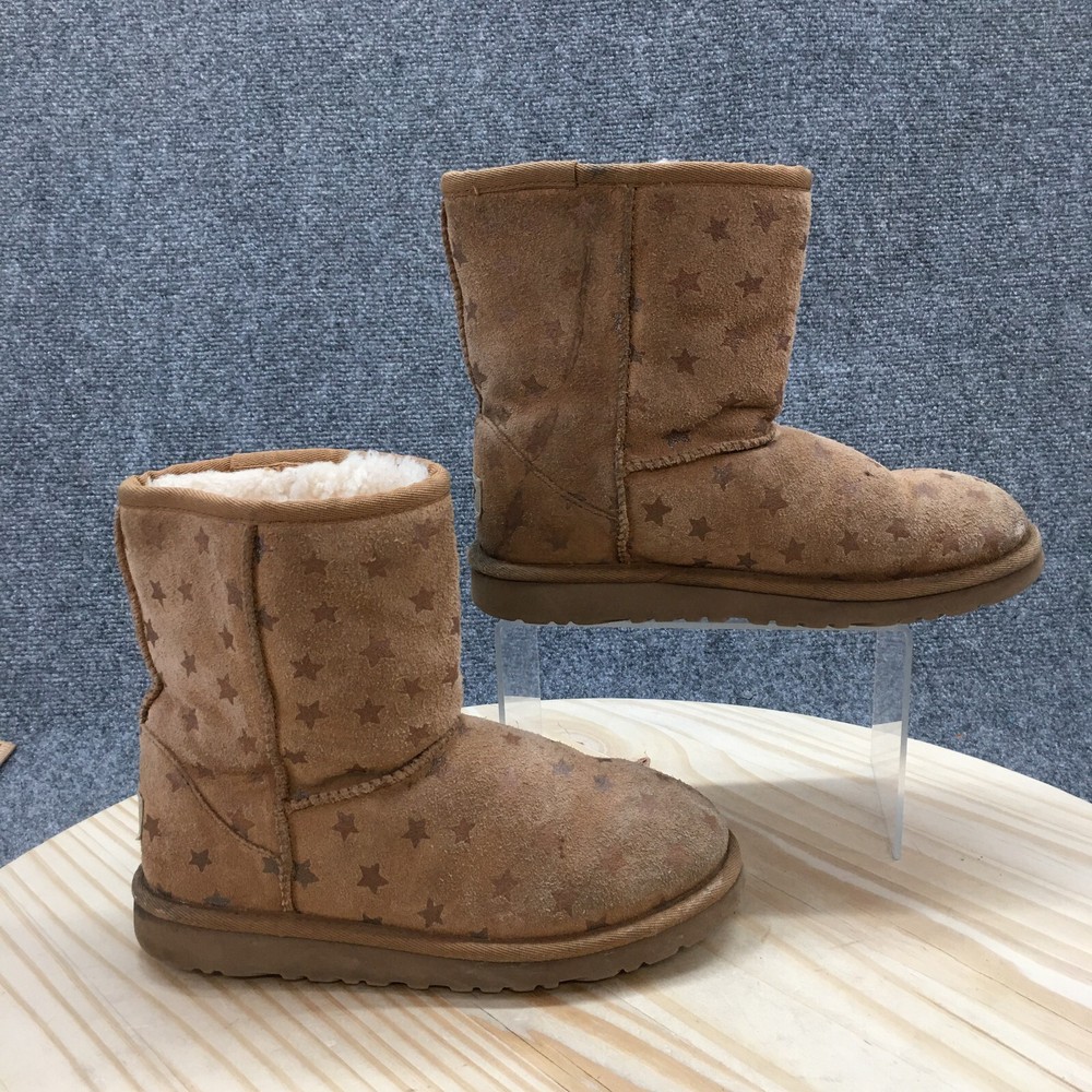 UGG Winter Boots Youth 4Y Brown Classic Short II Stars Mid Sheepskin Faux Suede