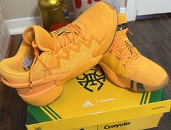 Size 7 (GS) – adidas D.O.N. Issue #2 x Crayola Low Solar Gold-Pre owned.