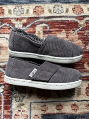 TOMS Tiny Classic Gray Corduroy Faux Shearling Lined Slip On Shoes Size T6
