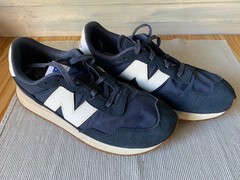 New Balance 237 kids sneakers 6.5 blue suede worn once excellent condition