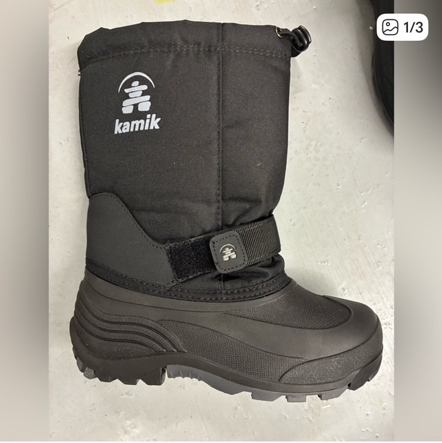 Kamik Insulated Youth SIZE 5 Waterproof Cold Weather Black Snow Boots