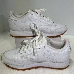 Reebok Classic Leather Big Kids‘ Shoes Footwear White-Rubber Gum GZ6098, size 6
