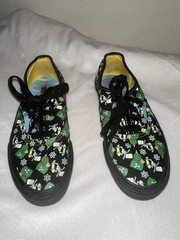 Size 3.5 Juniors – VANS Authentic x The Simpsons Low Glow Bart Pre-owned