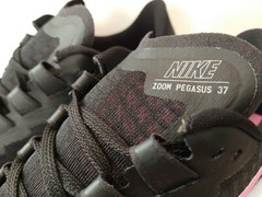 Nike Air Zoom Pegasus 37 GS – Size: 7Y – CJ2099 050 – Black / Pink – White – NEW