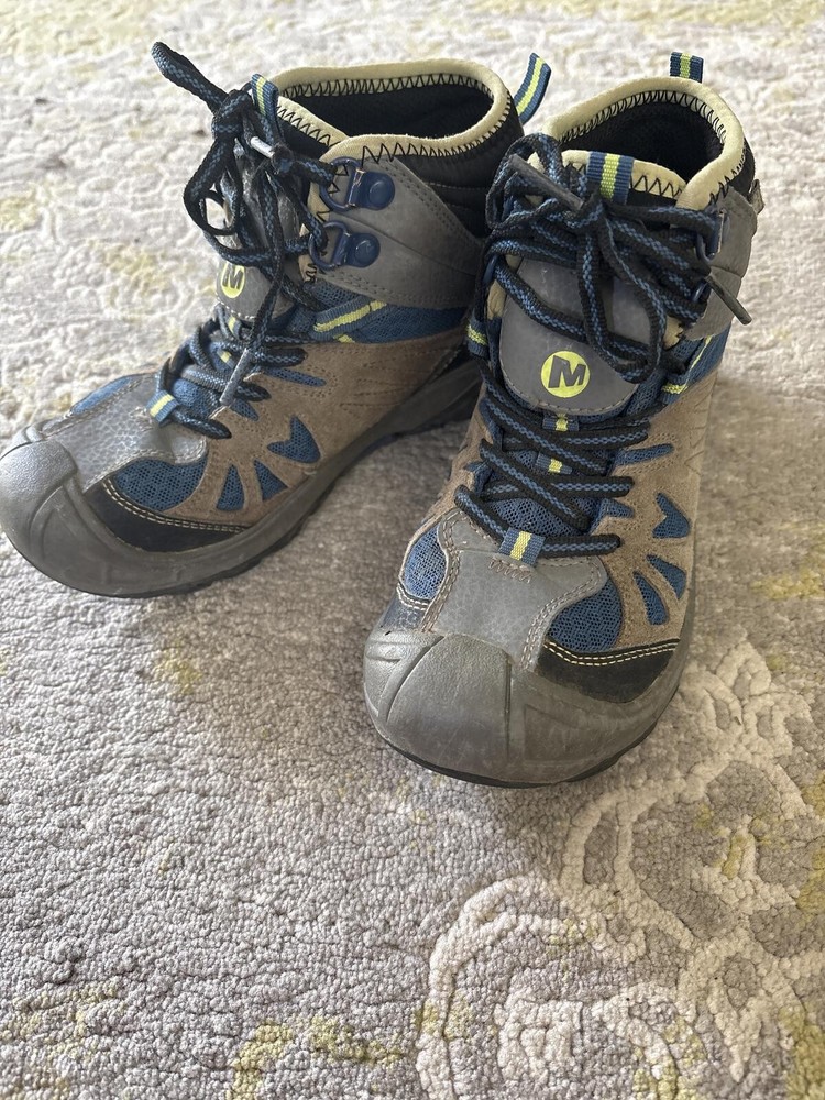 Merrell Capra mid waterproof little kids hikers size 1.