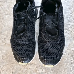 Nike Air Max 270 PS Black White Comfort Casual Sneakers Youth Kids Size 2 Y