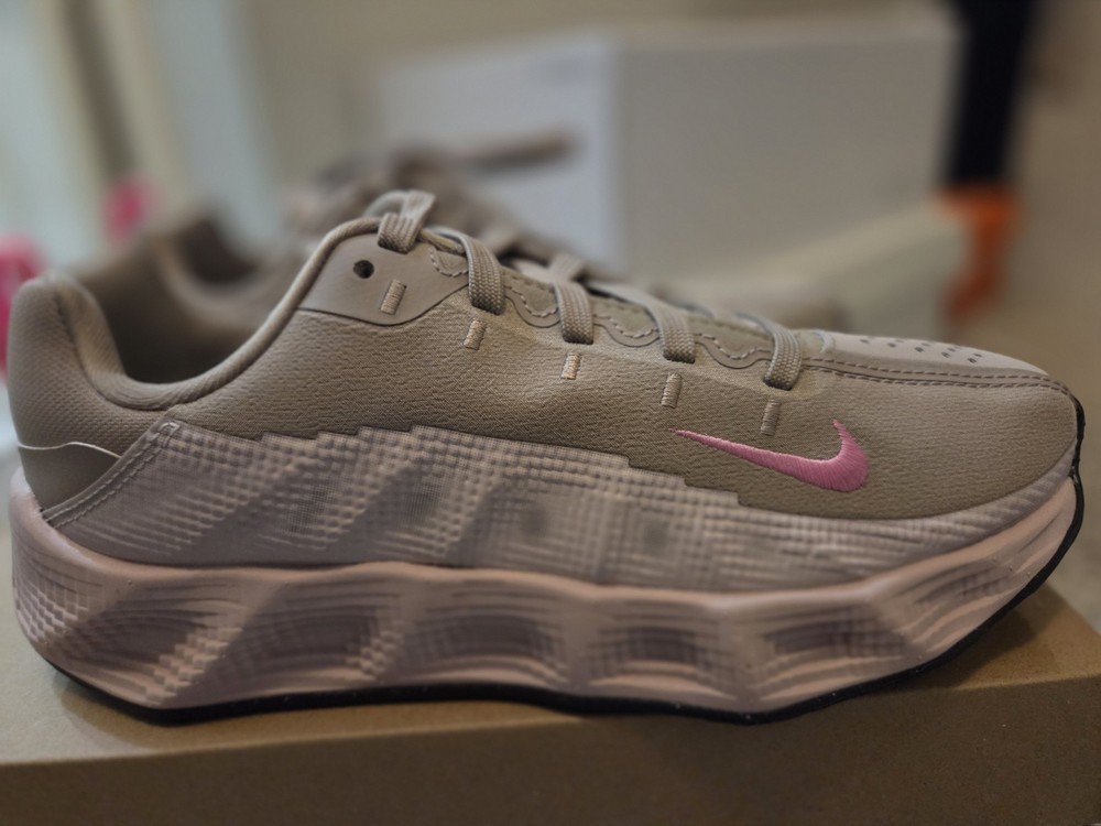 Nike Ava Rover GS) ‘Malt/ Pale Ivory-Silt Red/Pink Spell’ HF6331 201 Size 4Y
