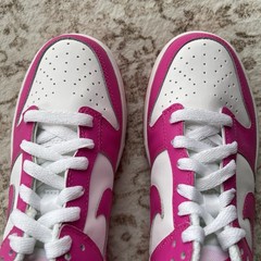 Nike Dunk Low Laser Fuchsia Sneaker (GS) FB9109-102 Size 5.5Y