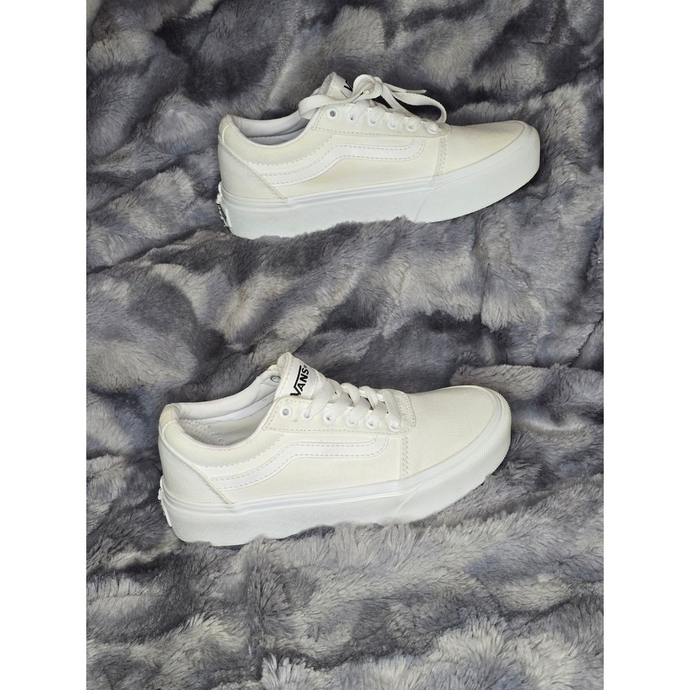 Kids White Vans Ward Pressed Canvas Low Top Sneakers Size 2 big kids