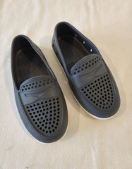 Floafers Prodigy Driver Kids Size 11 Gray Black Laser Cut Casual Slip-On Loafers