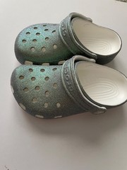 💯Crocs Classic silver Glitter Size J1 Junior Clogs Shoes Sandals NWOT