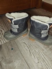 Cat & Jack Faux Fur Lined Hook & Loop Snow Boots Gray/Black/Tan Unisex 6