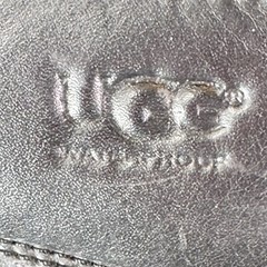 UGG Kids‘ Butte II CWR Boot Size 2 3M Insulation Leather Dyed Sheep Fur Black