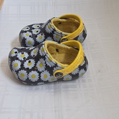 Crocs Kids Clogs Unisex Multicolor US 7 Slip-On Casual Shoes