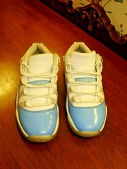 2017 AIR JORDAN 11 RETRO LOW BG „CAROLINA“ 528896-106 US YOUTH SZ 4Y NICE!!