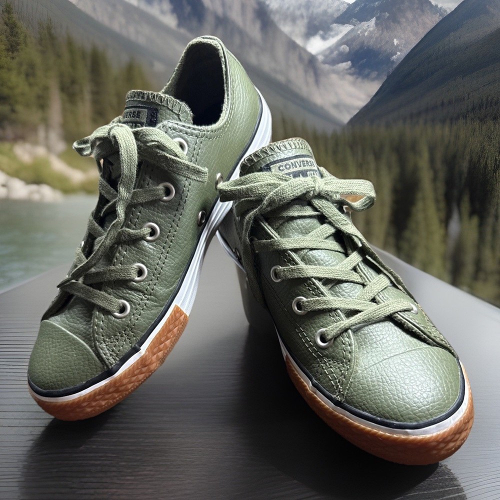 CONVERSE Chuck Taylor Junior 2 EUR 33.5 UK 1.5 All Star Leather Sneakers 661867C