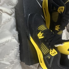 Jordan Air Jordan 4 Retro (GS) Unisex Kids Sneakers Black/White/Tour Yellow 5.5Y